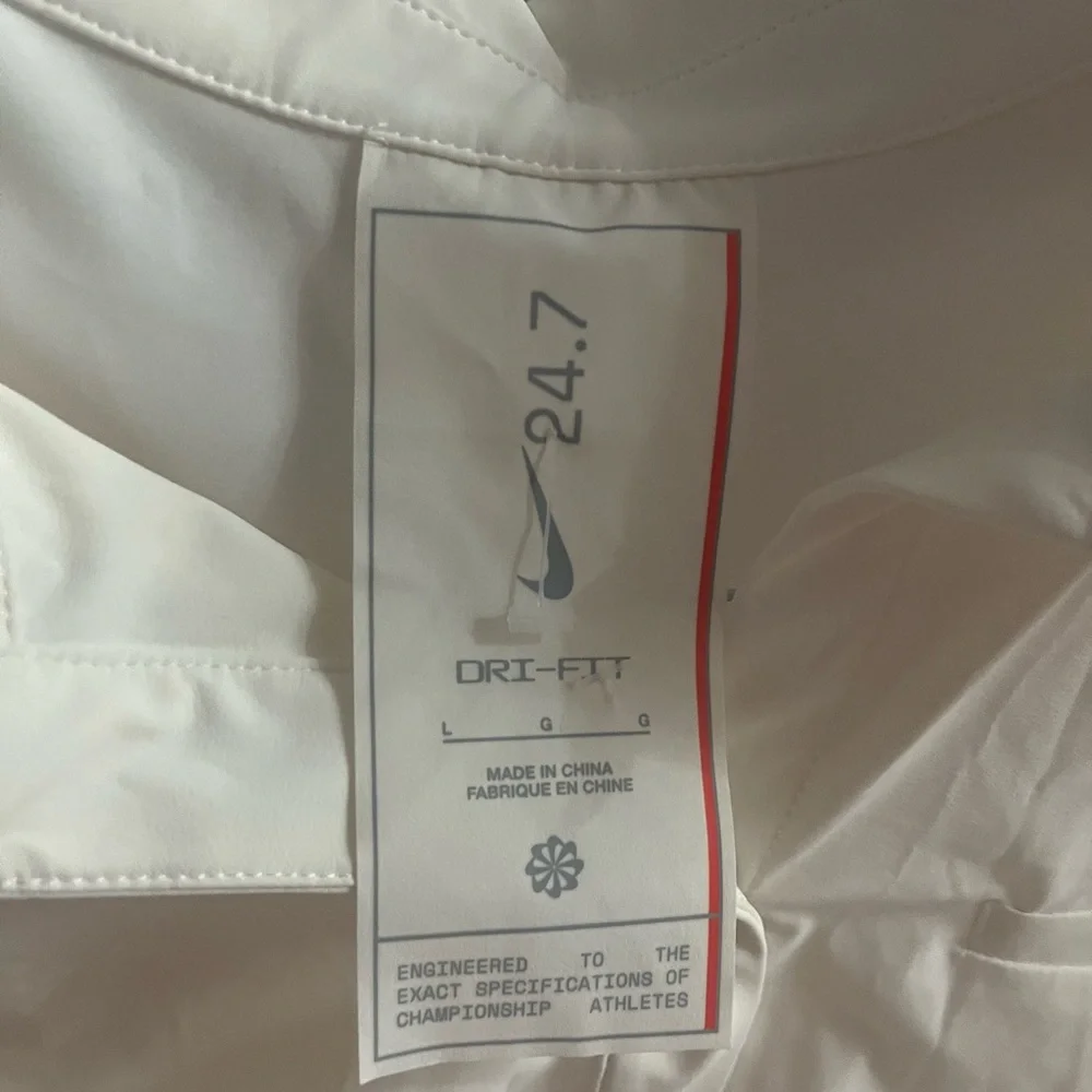 Women’s Nike DRI-FIT Large Button Down Shirt - Picture 7 of 12